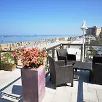Grand Azzurra Club