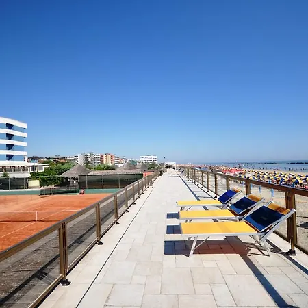 Hotell Grand Azzurra Club 3*