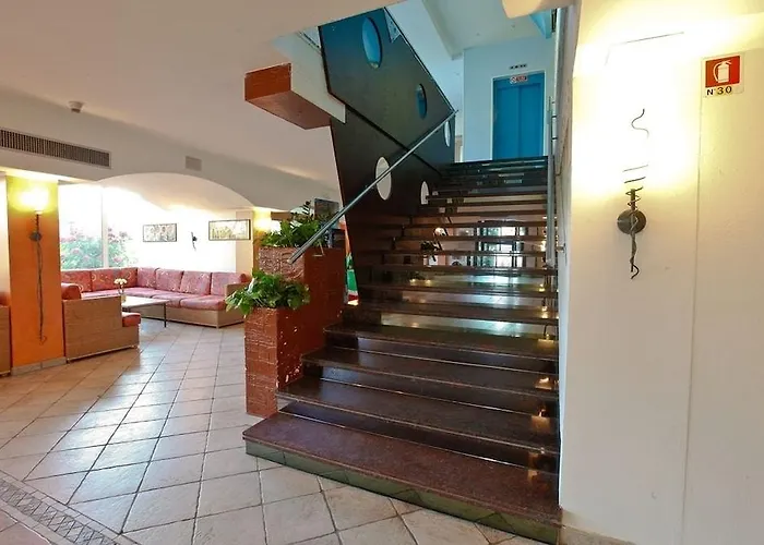 Grand Azzurra Club 3*