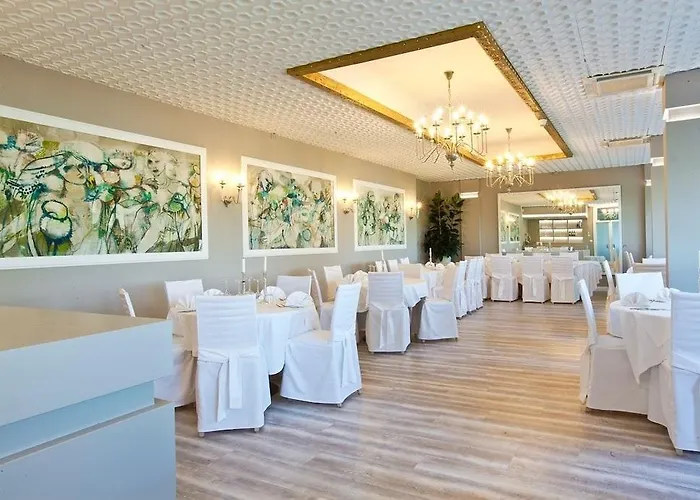 Hotell Grand Azzurra Club 3*