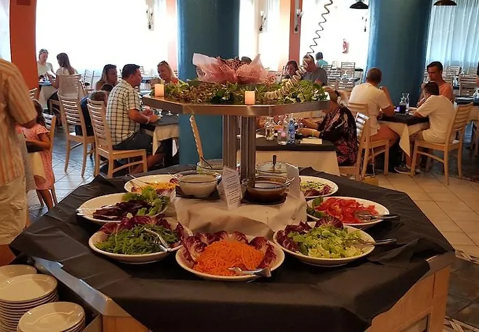 Hotell Grand Azzurra Club