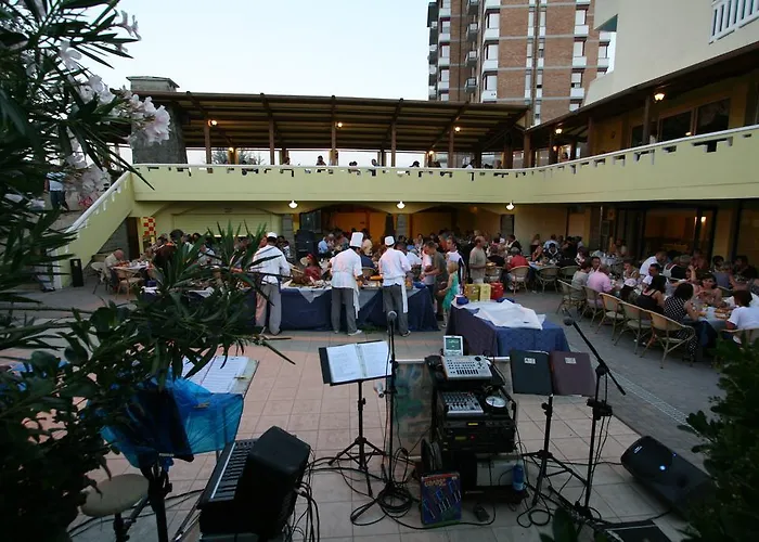 Grand Azzurra Club Lido Adriano