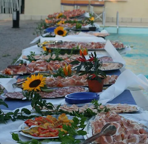 Hotell Grand Azzurra Club 3*