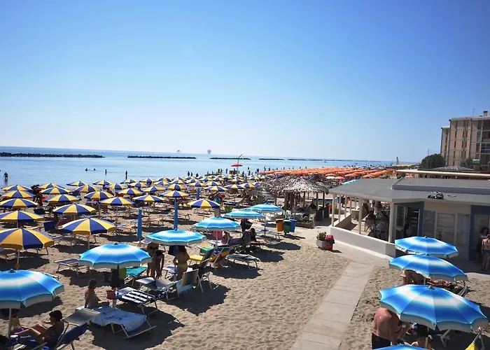 Hotell Grand Azzurra Club