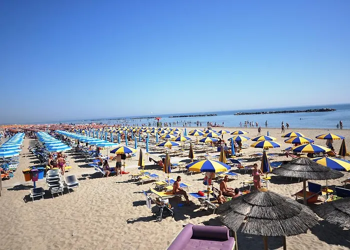 Grand Azzurra Club Hotel