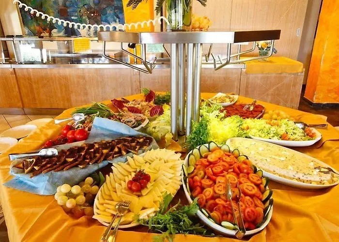 Grand Azzurra Club Hotel 3*