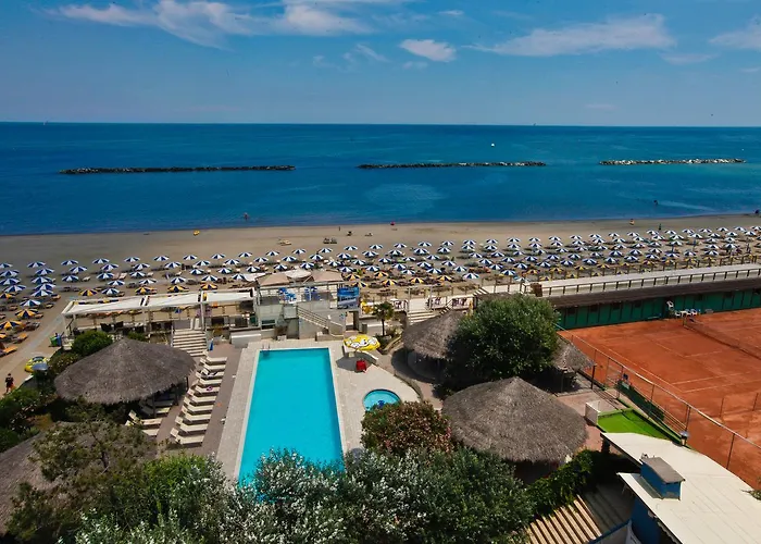 Grand Azzurra Club Ξενοδοχείο