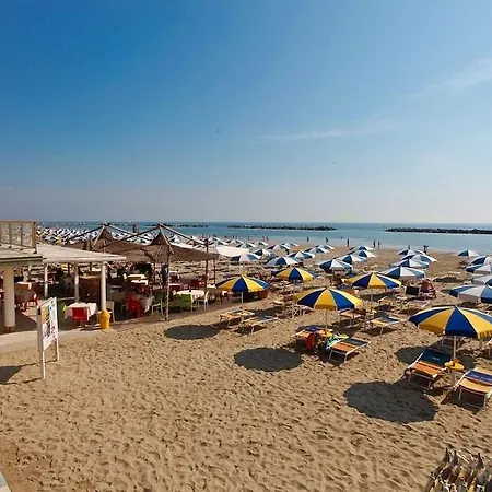 Grand Azzurra Club 3*