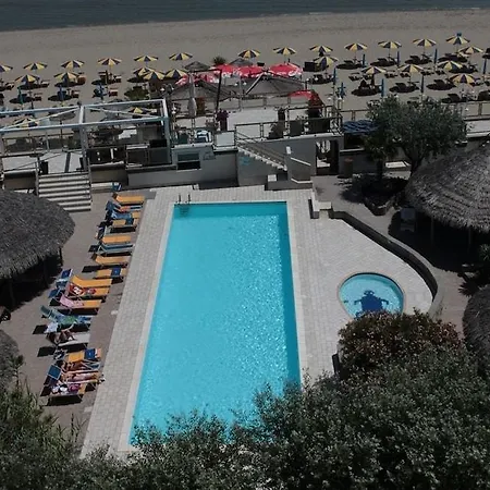 Grand Azzurra Club 3* 丽都阿德里亚诺