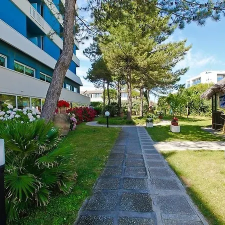 Hotel Grand Azzurra Club Lido Adriano