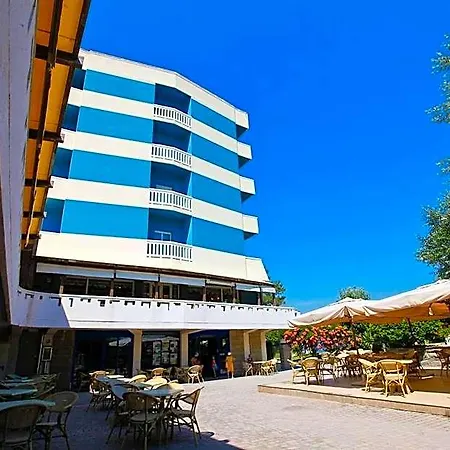 Hotel Grand Azzurra Club 3*