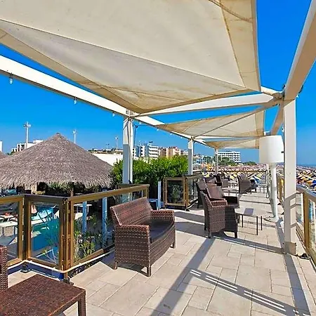 Grand Azzurra Club Hotel 3*