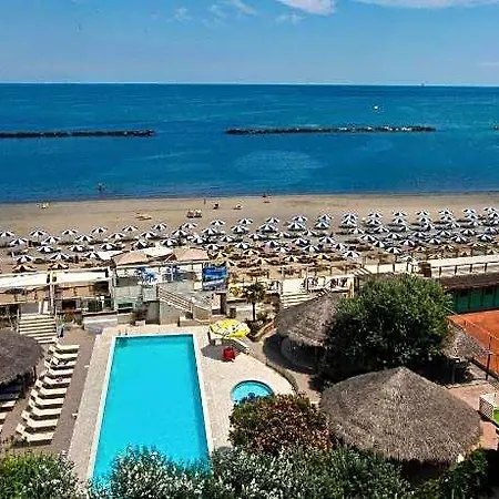Grand Azzurra Club Lido Adriano