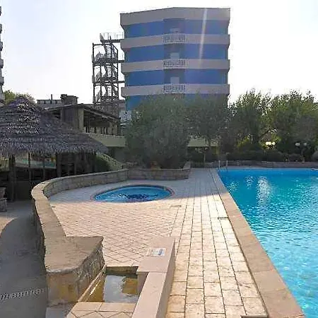 Grand Azzurra Club 3*