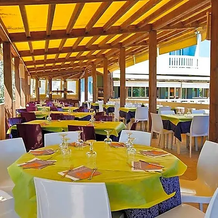 Hotel Grand Azzurra Club