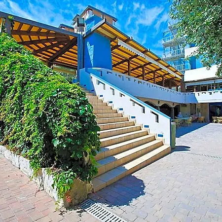 Grand Azzurra Club Hotel