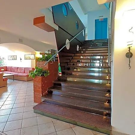 Hotel Grand Azzurra Club 3*