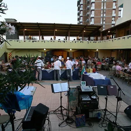 Grand Azzurra Club Lido Adriano