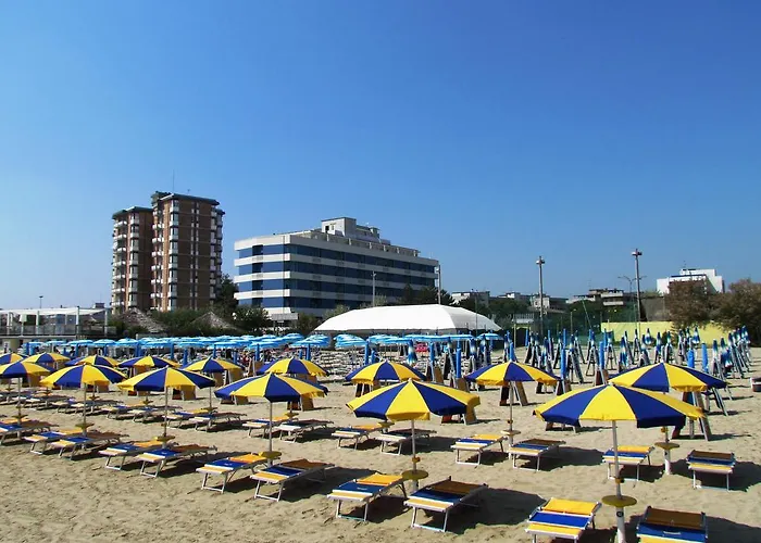 Grand Azzurra Club 3*