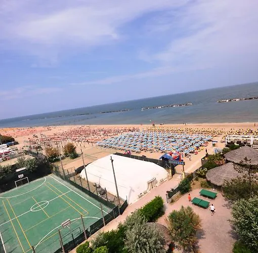 Grand Azzurra Club Hotel 3*