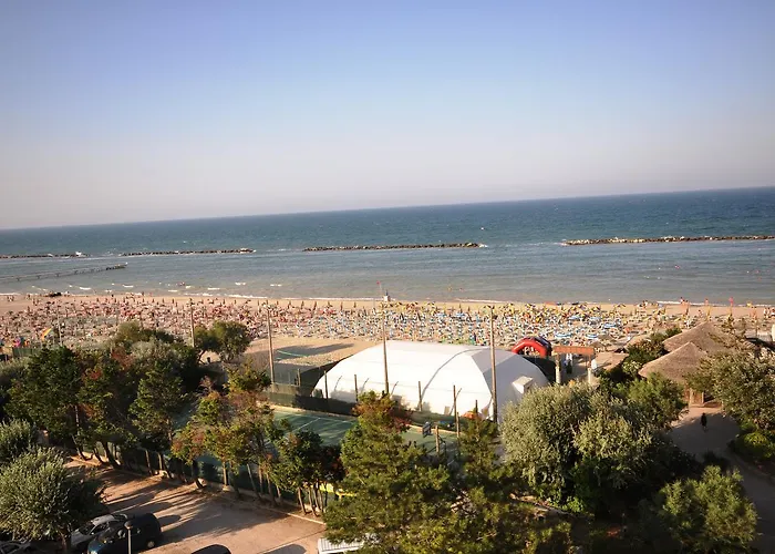 Grand Azzurra Club 3* לידו אדריאנו