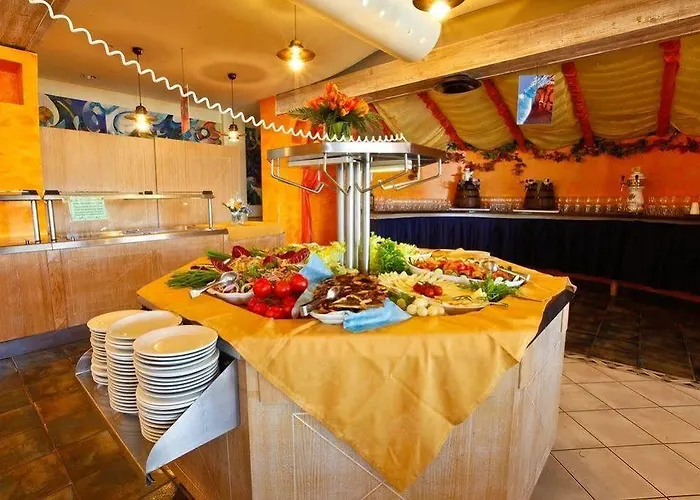 Grand Azzurra Club Hotel 3*